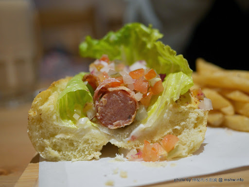 【食記】台中Mambo Burger 慢堡 (東海店)@龍井東海夜市捷運BRT東海別墅 : 口味與實力兼具, 值得慢慢品嘗的手作料理 下午茶 區域 午餐 咖啡簡餐 披薩 捷運美食MRT&BRT 早餐 晚餐 漢堡 焗烤 燉飯 西式 輕食 飲食/食記/吃吃喝喝 龍井區 