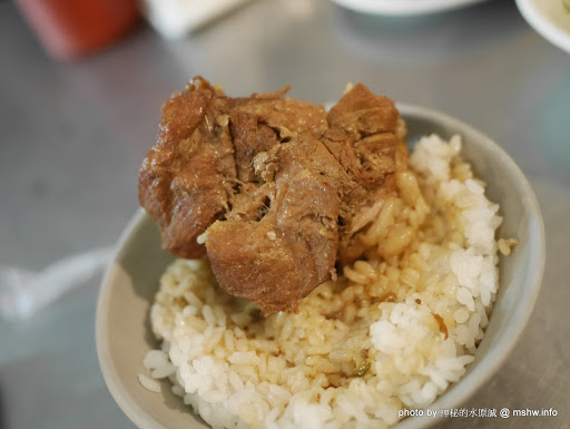 【食記】台中松香小吃爌肉飯@西區草悟道-捷運BRT科博館 : 隱藏版的台中美食? 宵夜早點的好朋友!? 中式 區域 台中市 台式 夜市小吃 宵夜 小吃 捷運美食MRT&BRT 晚餐 爌肉/滷肉飯 米糕 西區 飲食/食記/吃吃喝喝 麵食類 