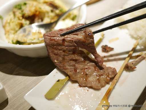 【食記】台中山鯨燒肉やきにくの專門店@北區簡愛汽車旅館 : 印月餐旅新品牌, 日韓合璧, 大份量高CP值, 滿足你對肉食的渴望!! 串燒 冰品 冰淇淋 北區 區域 台中市 和牛 宵夜 日式 晚餐 燒烤/燒肉 甜點 韓式 飲食/食記/吃吃喝喝 