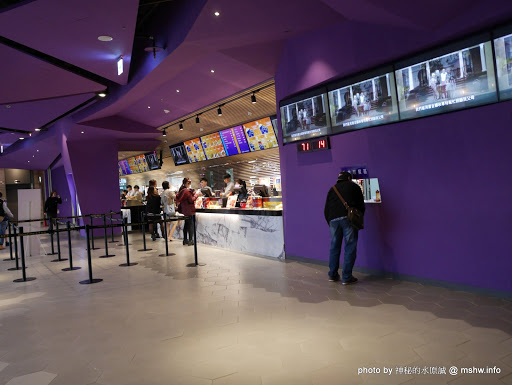 【景點】台中秀泰廣場影城站前店-Showtime Cinemas@東區干城-台中車站 : 小而美的精緻影廳, 不過這樣票價好像應該要有點空間 區域 台中市 影城 旅行 景點 東區 電影 