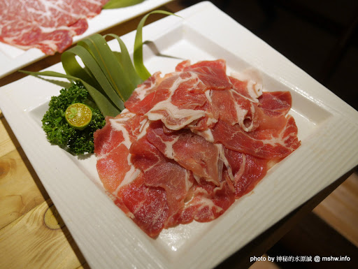 【食記】台中澤多海鮮燒烤板屋Sawata@西區英才公園-捷運BRT中正國小 : 口味一定, 質感路線日式燒烤居酒屋 串燒 區域 台中市 宵夜 居酒屋 捷運美食MRT&BRT 日式 晚餐 海鮮 火鍋/鍋物 燒烤/燒肉 西區 酒類 飲食/食記/吃吃喝喝 