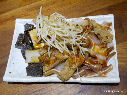 雙月食品社 養生美食台大醫院 湯清味美，料多到滿出來的捷運善導寺站附近的平價藥膳溫補首選！非凡電視推薦！外帶去探病或回家吃都很棒～超推麻油雞麵線、虱目魚肚蛤蜊雞湯、各式滷透透滷味跟肥嫩美味鮮蚵！ 中式料理 保養品分享 健康養身 飲食集錦 