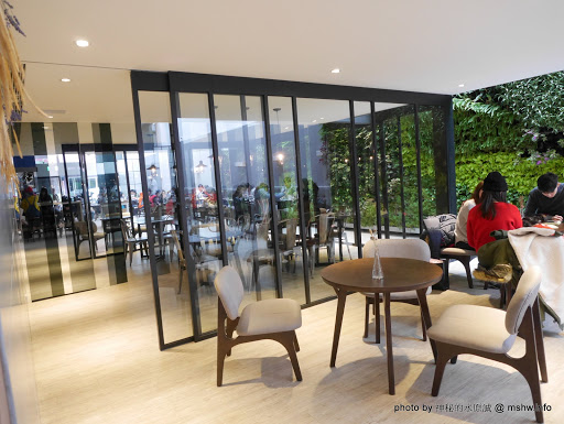 【食記】台中Wood Door 木門咖啡-Coffee, Waffle, Sandwich, Pasta, Dessert@南屯 : 環境舒適,食材用心,大份量義大利麵好食在! 下午茶 區域 午餐 南屯區 台中市 咖啡簡餐 早餐 晚餐 烤雞 糕餅烘培 義式 輕食 飲食/食記/吃吃喝喝 馬來西亞料理 麵食類 