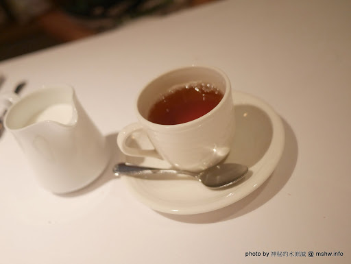 【食記】台北The Riviera Hotel 歐華酒店地中海牛排館@中山捷運MRT中山國小 : 口感絕佳~45天熟成極黑神戶肋眼牛排套餐,定情約會的好地方! 下午茶 中山區 區域 午餐 台北市 和牛 婚宴 捷運美食MRT&BRT 排餐 新聞與政治 晚餐 熟成 美式 西式 試吃試用業配文 豬排 豬腳 雞肉捲 飲食/食記/吃吃喝喝 