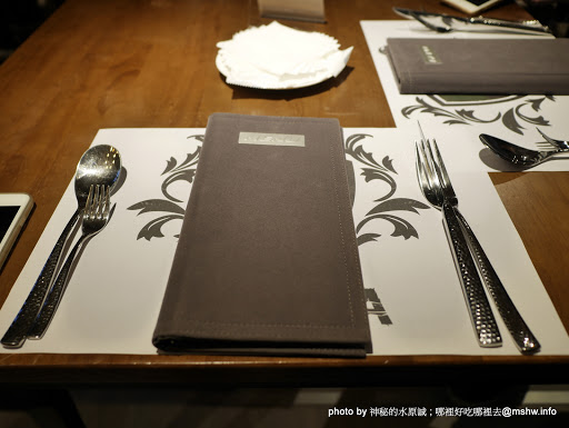 【食記】台中ARENA遊戲主題餐廳-華人德州樸克俱樂部台中辦事處 Chinese texas hold'em poker club@西區萬壽棒球場&文心森林公園 : 德州樸克,從來都不是一個人的遊戲 Anime & Comic & Game Board Game 區域 台中市 咖啡簡餐 嗜好 娛樂 宵夜 排餐 新聞與政治 晚餐 牛排 西區 試吃試用業配文 飲食/食記/吃吃喝喝 
