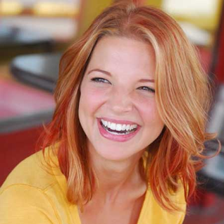 Hallie Gnatovich (Josh Gates Wife) Wiki, Biography, Age, Height, Weight, Husband, Net Worth, Facts