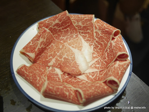 【食記】台北蒙古紅蒙古火鍋@大安捷運MRT國父紀念館 : 湯頭過癮,食材犯規,想吃道地蒙古鍋的...就是這裡啦! 中式 區域 午餐 台北市 吃到飽 大安區 宵夜 捷運美食MRT&BRT 晚餐 海鮮 火鍋/鍋物 蒙古料理 飲食/食記/吃吃喝喝 麻辣 