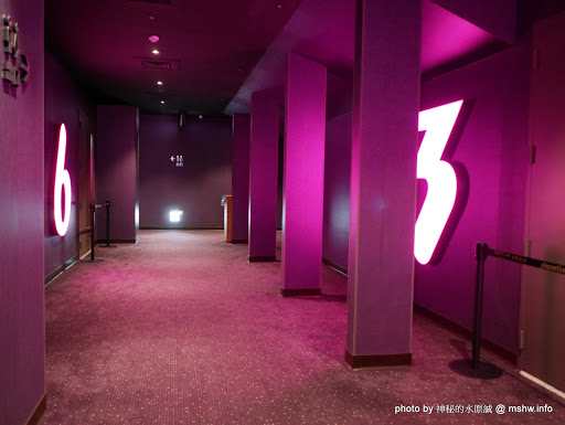 【景點】台中秀泰廣場影城站前店-Showtime Cinemas@東區干城-台中車站 : 小而美的精緻影廳, 不過這樣票價好像應該要有點空間 區域 台中市 影城 旅行 景點 東區 電影 