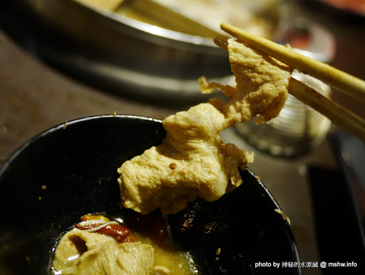 【食記】台北蒙古紅蒙古火鍋@大安捷運MRT國父紀念館 : 湯頭過癮,食材犯規,想吃道地蒙古鍋的...就是這裡啦! 中式 區域 午餐 台北市 吃到飽 大安區 宵夜 捷運美食MRT&BRT 晚餐 海鮮 火鍋/鍋物 蒙古料理 飲食/食記/吃吃喝喝 麻辣 