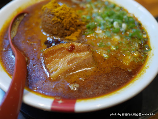 【食記】台中豚骨拉麵ラメン凪-豚王拉麵-老虎城店@西屯老虎城&秋紅谷&鼎盛BHW : 來自東京新宿,口味眾多的美味拉麵,但煎餃...唉 區域 午餐 台中市 宵夜 拉麵 捷運美食MRT&BRT 日式 晚餐 西屯區 飲食/食記/吃吃喝喝 麵食類 