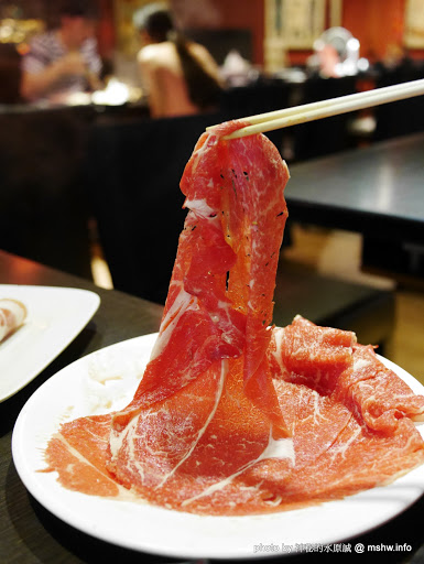 【食記】台北蒙古紅蒙古火鍋@大安捷運MRT國父紀念館 : 湯頭過癮,食材犯規,想吃道地蒙古鍋的...就是這裡啦! 中式 區域 午餐 台北市 吃到飽 大安區 宵夜 捷運美食MRT&BRT 晚餐 海鮮 火鍋/鍋物 蒙古料理 飲食/食記/吃吃喝喝 麻辣 