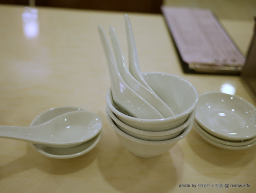 【食記】台中Jheng yun 正筠小籠湯包-台中店@西區 : 正宗湯包承鼎泰,筠汁入味賽北京...品質與美味值得一試! 中式 包子類 區域 午餐 台中市 台式 合菜 小吃 晚餐 西區 輕食 飲食/食記/吃吃喝喝 麵食類 