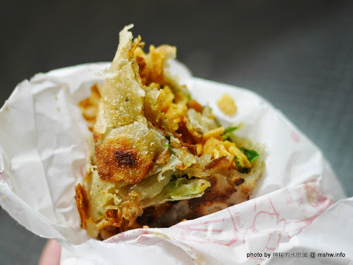 【食記】台北737巷蟹老闆古早味純手工蔥油餅.蔥抓餅@內湖737夜市捷運MRT港墘站 : 外送美味輕鬆到手,餅皮新配方,吃起來更滿足 下午茶 中式 內湖區 區域 台北市 台式 外送 宵夜 小吃 捷運美食MRT&BRT 晚餐 輕食 飲食/食記/吃吃喝喝 麵食類 