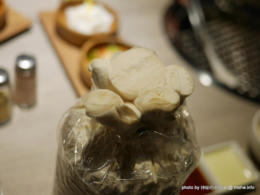 【食記】台中山鯨燒肉やきにくの專門店@北區簡愛汽車旅館 : 印月餐旅新品牌, 日韓合璧, 大份量高CP值, 滿足你對肉食的渴望!! 串燒 冰品 冰淇淋 北區 區域 台中市 和牛 宵夜 日式 晚餐 燒烤/燒肉 甜點 韓式 飲食/食記/吃吃喝喝 