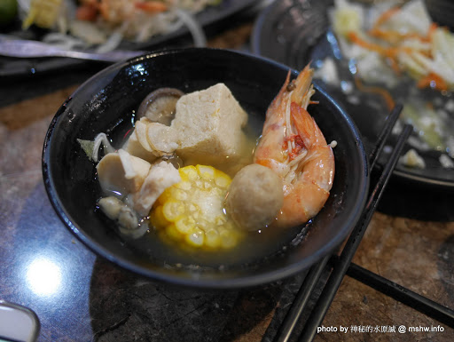 【食記】台中海鮮-拾八鮮原味海鮮燒物@南屯惠文國小&惠來公園 : 鮮味滿點好食在,台中聚餐下酒.晚餐宵夜新選擇! 區域 南屯區 台中市 台式 合菜 宵夜 居酒屋 晚餐 海鮮 火鍋/鍋物 生魚片 飲食/食記/吃吃喝喝 