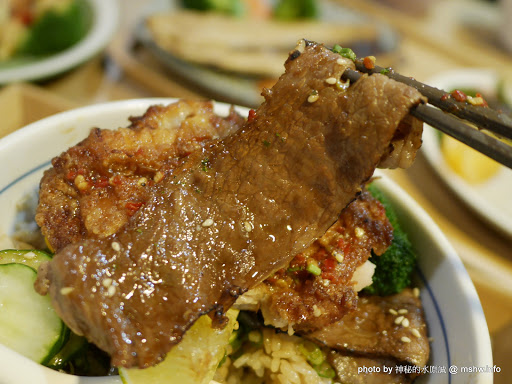 【食記】台中秋刀闘肥牛-極旨丼飯專賣店 SAURY&BEEF Restaurent＠西屯永豐棧酒店&大安公園-捷運BRT頂何厝 : 料理堅持與品質兼顧, 物超所值的海陸美味 區域 午餐 台中市 定食 捷運美食MRT&BRT 日式 晚餐 海鮮 牛排 蓋飯/丼飯 西屯區 雞排 飲食/食記/吃吃喝喝 