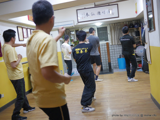 【景點】彰化施明傑詠春拳術會-葉問系詠春拳館@彰化民族路 : 一個打十個你也行~強身健體的好選擇! 北區 區域 台中市 彰化市 彰化縣 旅行 景點 武術&拳術 運動 