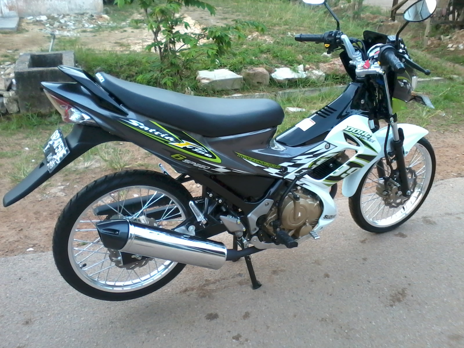 Modifikasi Satria Fu Warna Putih Abu Abu