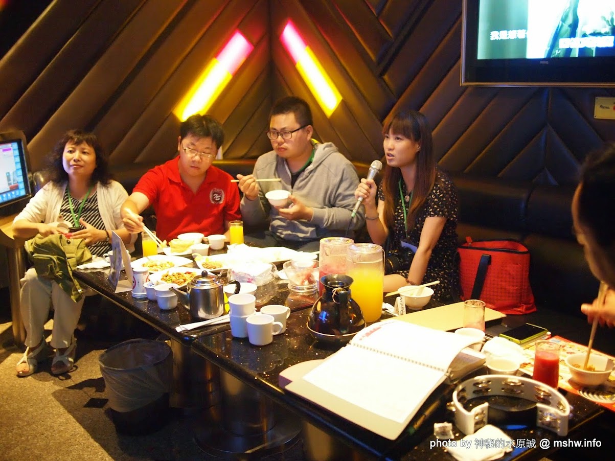 【景點】台中YES KTV 凱悅視聽歌城中港店@西區捷運BRT茄苳腳 : 環境舒適,菜色好吃,便宜又實惠的唱歌聚會優質選擇! 中式 區域 午餐 台中市 台式 合菜 嗜好 好康 娛樂 宵夜 捷運周邊 捷運美食MRT&BRT 新聞與政治 旅行 早餐 晚餐 景點 西區 試吃試用業配文 酒類 飲食/食記/吃吃喝喝 