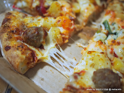 【食記】Domino's 達美樂『龍蝦霸丸比薩、鴻運香汁雞』 : 帕瑪滋心~雙料得我心! 披薩 義式 飲食/食記/吃吃喝喝 