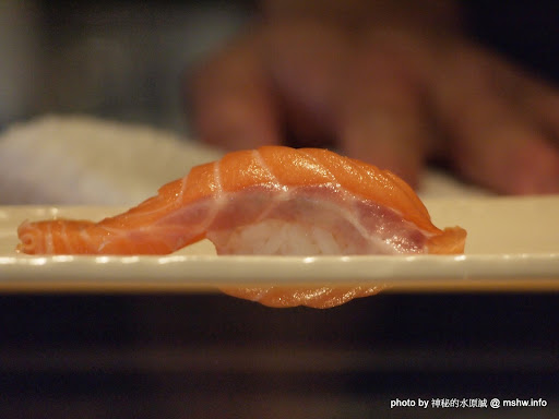 【食記】價格略低,個性搭配,有實力的味道! ~ 台中北區"魚沒有煮 刺身.壽司 sashimi&sushi" 北區 區域 午餐 台中市 壽司 日式 晚餐 海鮮 生魚片 飲食/食記/吃吃喝喝 