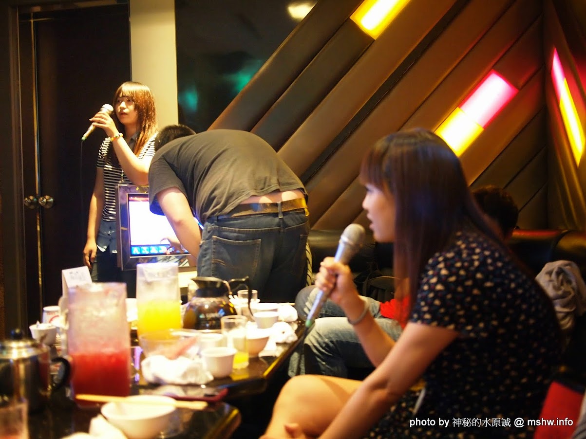 【景點】台中YES KTV 凱悅視聽歌城中港店@西區捷運BRT茄苳腳 : 環境舒適,菜色好吃,便宜又實惠的唱歌聚會優質選擇! 中式 區域 午餐 台中市 台式 合菜 嗜好 好康 娛樂 宵夜 捷運周邊 捷運美食MRT&BRT 新聞與政治 旅行 早餐 晚餐 景點 西區 試吃試用業配文 酒類 飲食/食記/吃吃喝喝 