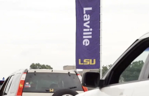 cars arriving to move in 