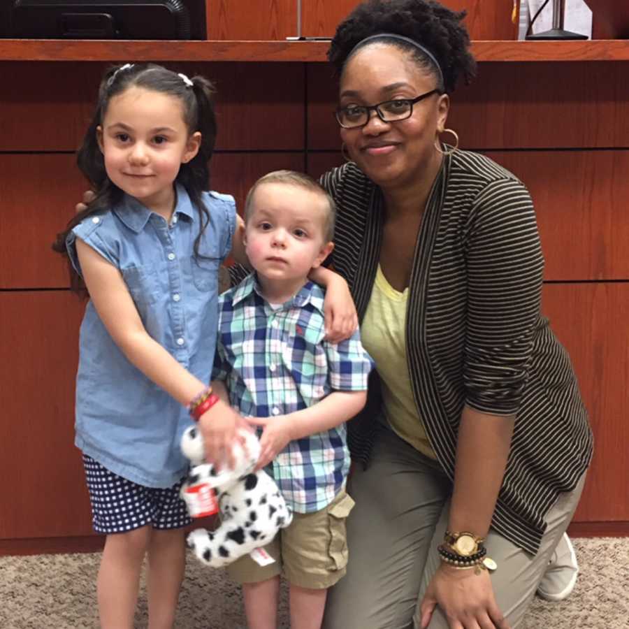 ‘Are you her nanny?’ ‘Did you kidnap her?’ I had a mom call me her Au Pair at gymnastics.’: Single black mom adopts 2 white siblings, ‘Love goes beyond skin color’ (12) ‘Are you her nanny?’ ‘Did you kidnap her?’ I had a mom call me her Au Pair at gymnastics.’: Single black mom adopts 2 white siblings, ‘Love goes beyond skin color’ (12)