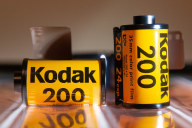 Film Kodak Gold 200 Indate Rẻ thumbnail