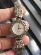 [HCM]Đồng hồ lắc tay nữ Vega thiết kế tinh xảo thumbnail