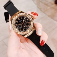 Đồng hồ Guess chính hãng siêu đẹp , sale rẻ 3499k. full box, thẻ bảo hành toàn cầu . thumbnail