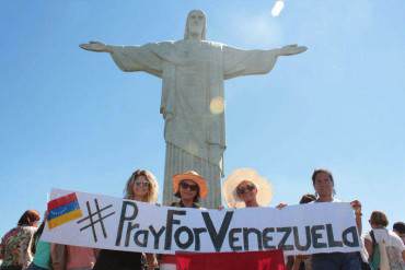 Venezolanos desde el Cristo Redentor en Rio de Jainero piden #PrayForVenezuela