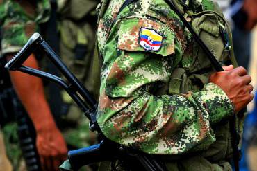 ¡CAIMANES DEL MISMO CHARCO! Las Farc defienden a Maduro en crisis fronteriza con Colombia