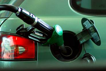¡RACIONAMIENTO! Venderán 42 litros de gasolina por carro cada dos días en Zulia