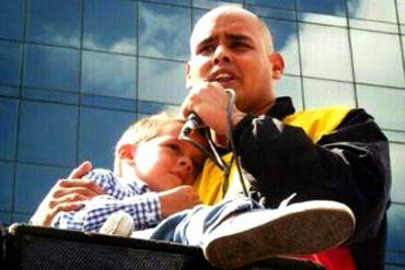¡DESGARRADOR! Manifestante que permanece detenido envía esta carta a sus hijos
