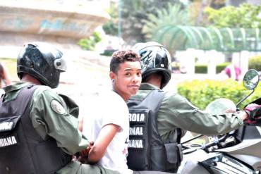 ¡EL HAMPA SUELTA Y…! PNB detiene a 4 muchachos que protestarían en Altamira
