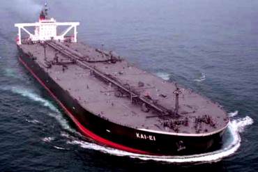 ¡EN APRIETOS! El régimen tiene “problemas” para conseguir buques y enviar petróleo a sus pocos clientes, revelaron fuentes a Bloomberg