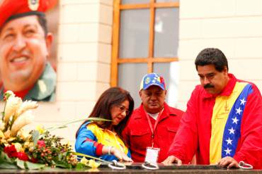 ¡EL CHAVISMO ESTÁ DESESPERADO! Vinculan a Leamsy Salazar con «asesinato» de Hugo Chávez (+ Wtf)