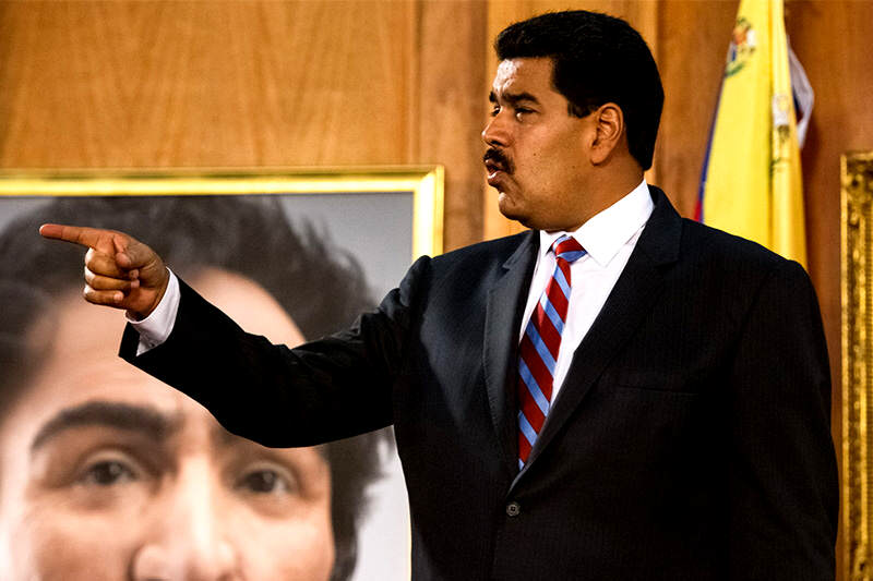 Nicolas-Maduro-señala