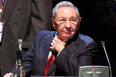 ¡VENEZUELA EN RUINAS Y…! Cuba ganó US$ 765 millones en 2014 revendiendo NUESTRO petróleo