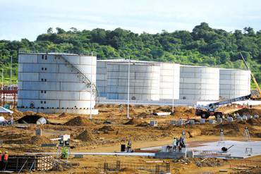 ¡REALES AL BASURERO! Millonaria refinería financiada por Chávez en Nicaragua quedó inconclusa