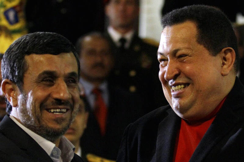 Hugo-Chavez-con-presidente-de-Iran-Mahmoud-Ahmadinejad-3-800x533