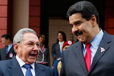 ¡EL COLMO! Maduro mantiene suministro de petróleo a Cuba pese a penuria de los venezolanos