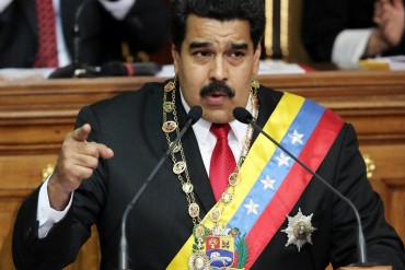 ¿Y LOS REGALOS A CUBA QUE SIGAN? Maduro: «Llegó la hora de aumentar el precio de la gasolina»
