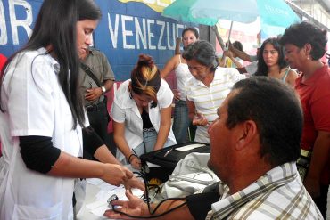 ¡VEA! Médicos cubanos revelan la “manipulación de estadísticas” de atención a pacientes en Venezuela