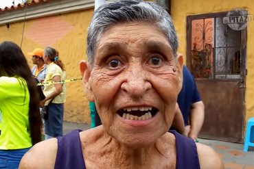 ¡YA NO MÁS! Abuela de 74 años ratifica su firma porque no quiere «seguir pasando hambre» (+Video)