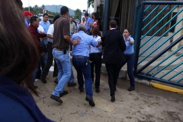 ¡ARBITRARIOS! Detienen a tres trabajores en la planta de Polar en Aragua (+VIDEO)