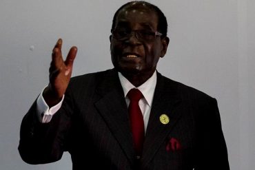 ¡MÍRALO! La ostentosa riqueza de los hijos de Robert Mugabe y de las «Kardashian de Zimbabwe» (+Fotos)