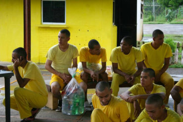 ¡INJUSTICIA! Trasladaron a 10 estudiantes de la Upel a cárcel El Dorado