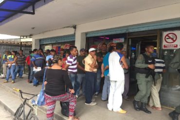 ¡PAN DE CADA DÍA! Las largas colas para comprar comida en San Carlos este #24Jul (+Fotos)